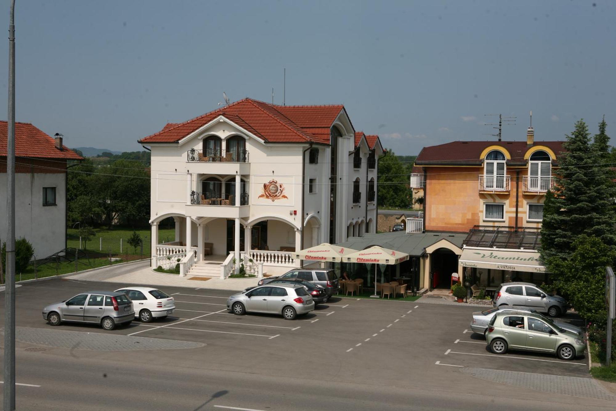 Hotel Villa Viktorija Баня-Лука Экстерьер фото