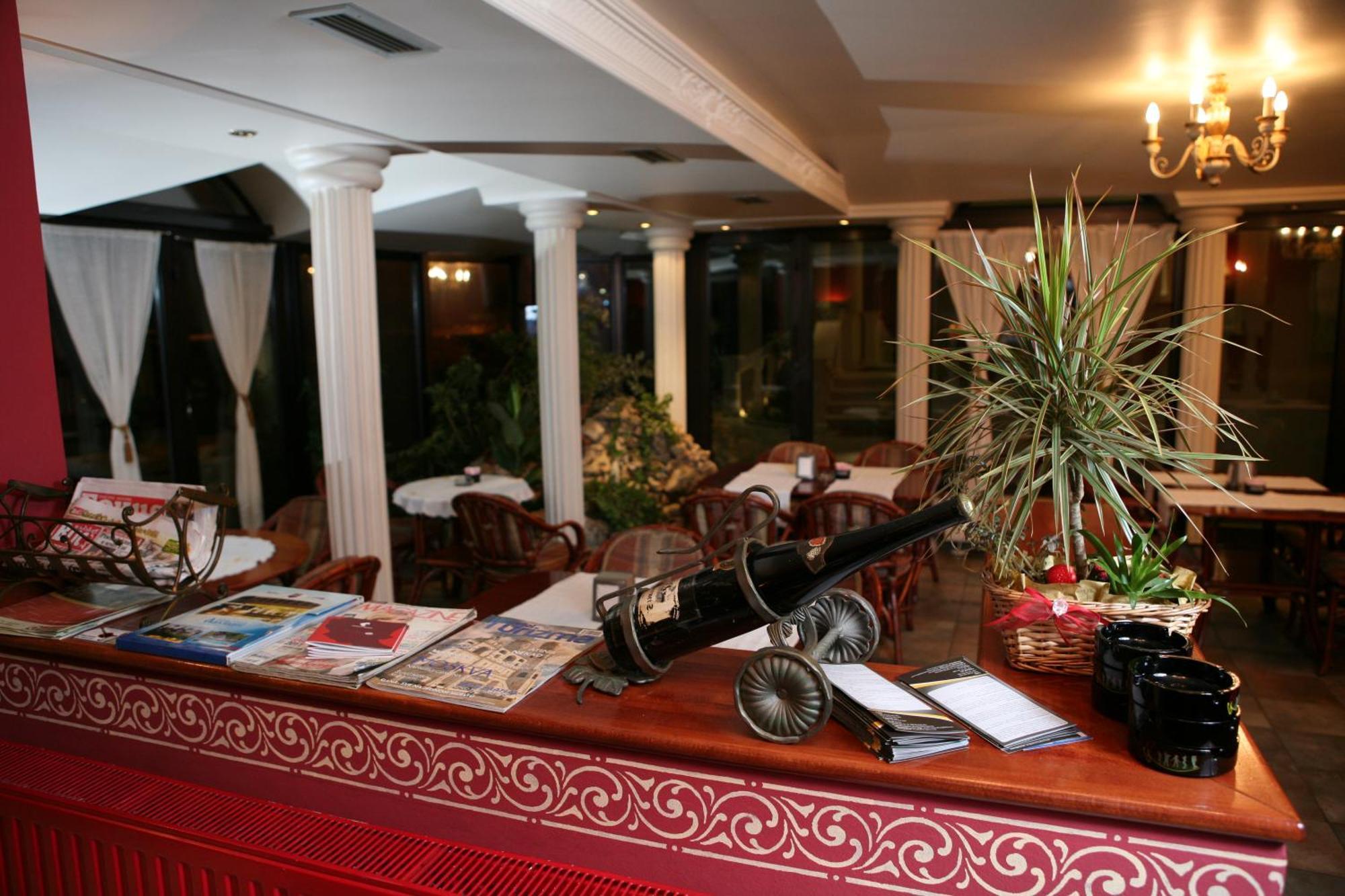 Hotel Villa Viktorija Баня-Лука Экстерьер фото