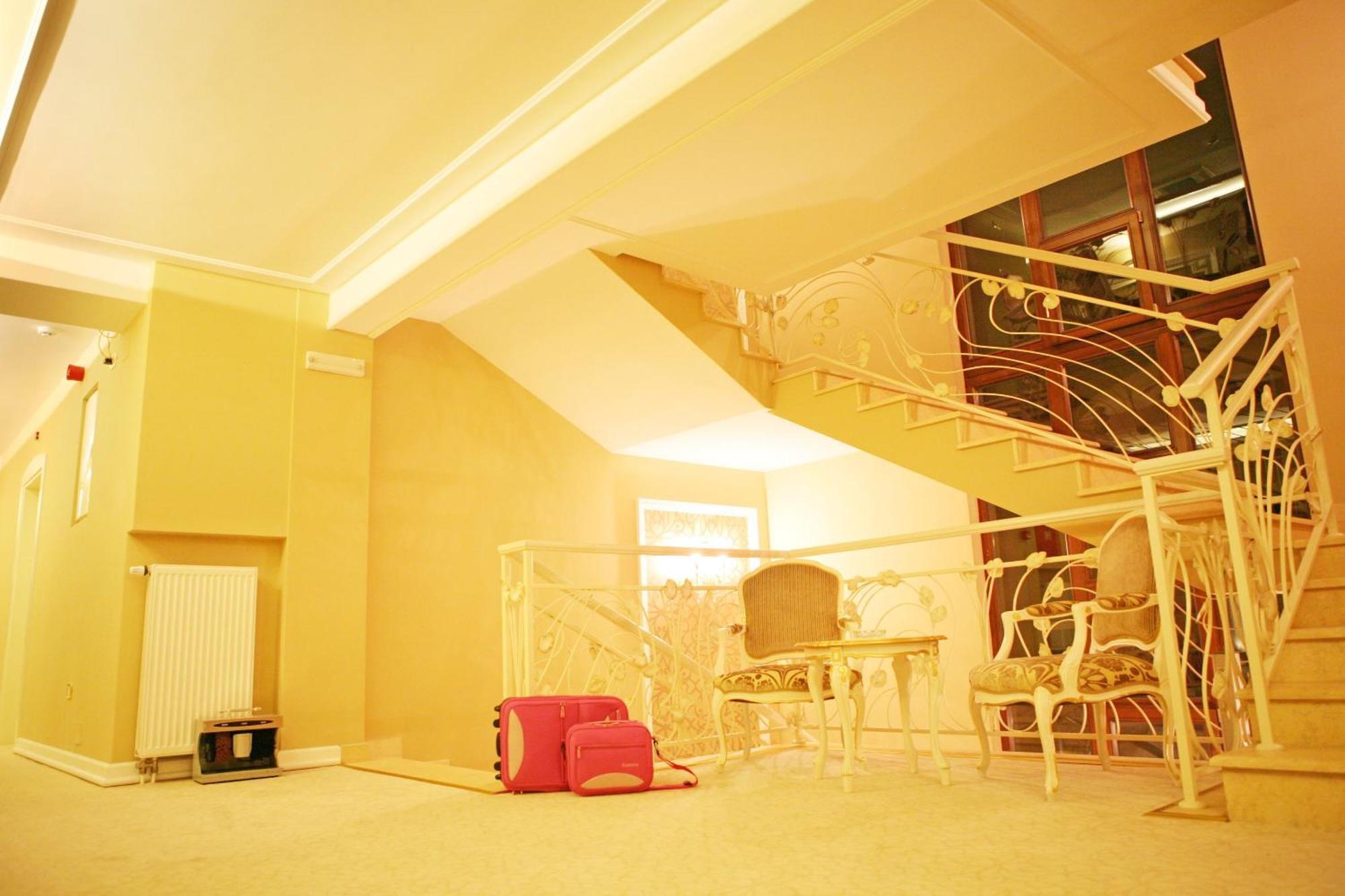 Hotel Villa Viktorija Баня-Лука Экстерьер фото